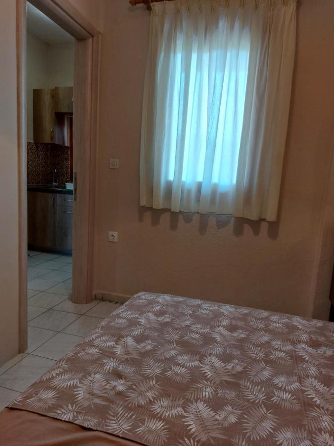 Athina Vourvourou Apartments エクステリア 写真
