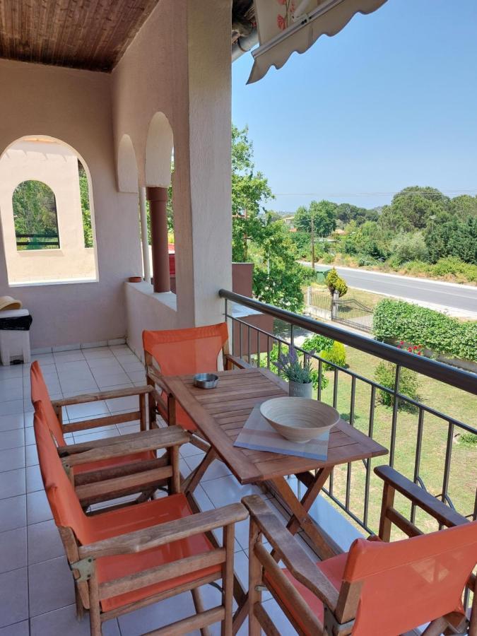 Athina Vourvourou Apartments エクステリア 写真